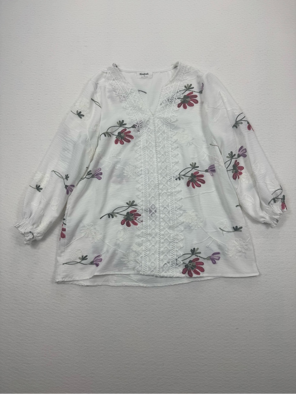 Kindred Embroidered Boho Lace V-Neck Blouse White Floral Long Sleeve Size M